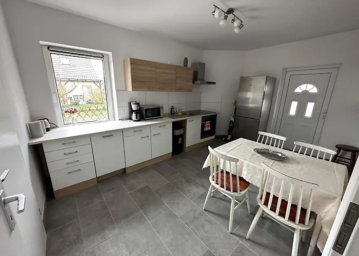 Apartment Ruhige Monteurwohnung-fewo Fuer 4 Personen In *