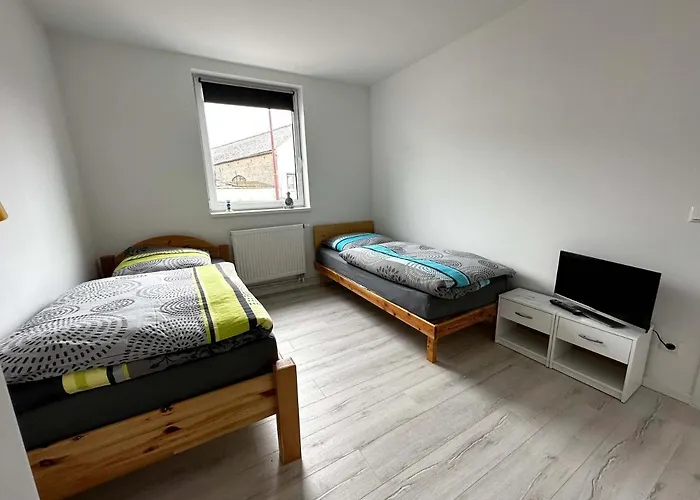 Ruhige Monteurwohnung-fewo Fuer 4 Personen In Apartment *